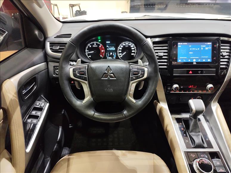 Mitsubishi-PAJERO SPORT-2.4 16V Mivec Turbo HPE AWD