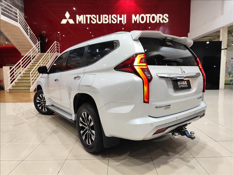 Mitsubishi-PAJERO SPORT-2.4 16V Mivec Turbo HPE AWD