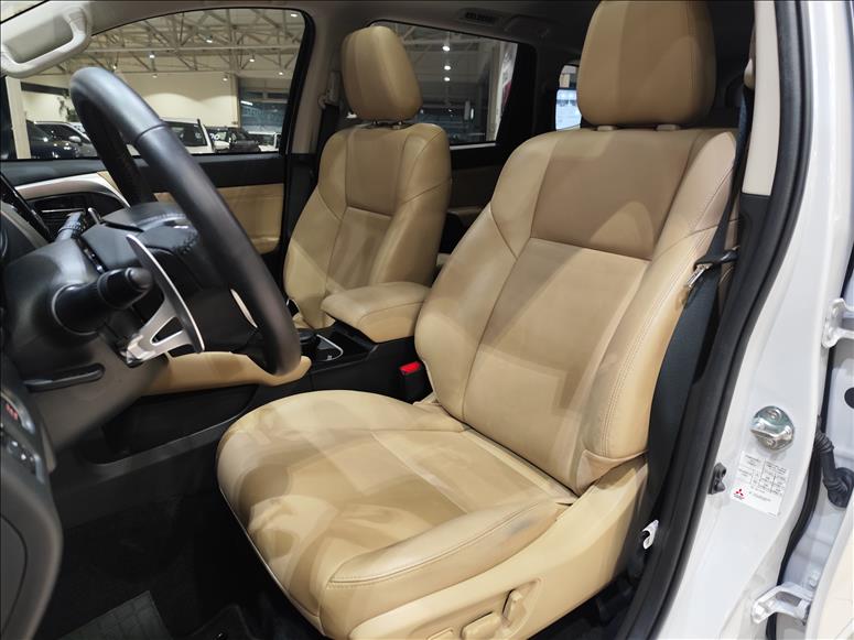 Mitsubishi-PAJERO SPORT-2.4 16V Mivec Turbo HPE AWD