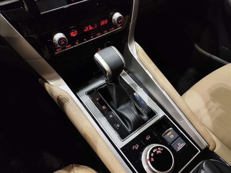 Mitsubishi-PAJERO SPORT-2.4 16V Mivec Turbo HPE AWD