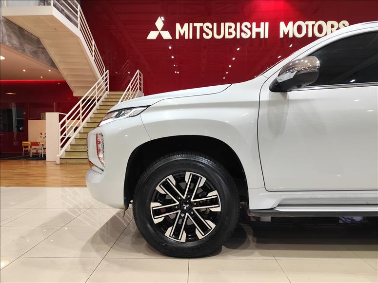 Mitsubishi-PAJERO SPORT-2.4 16V Mivec Turbo HPE AWD