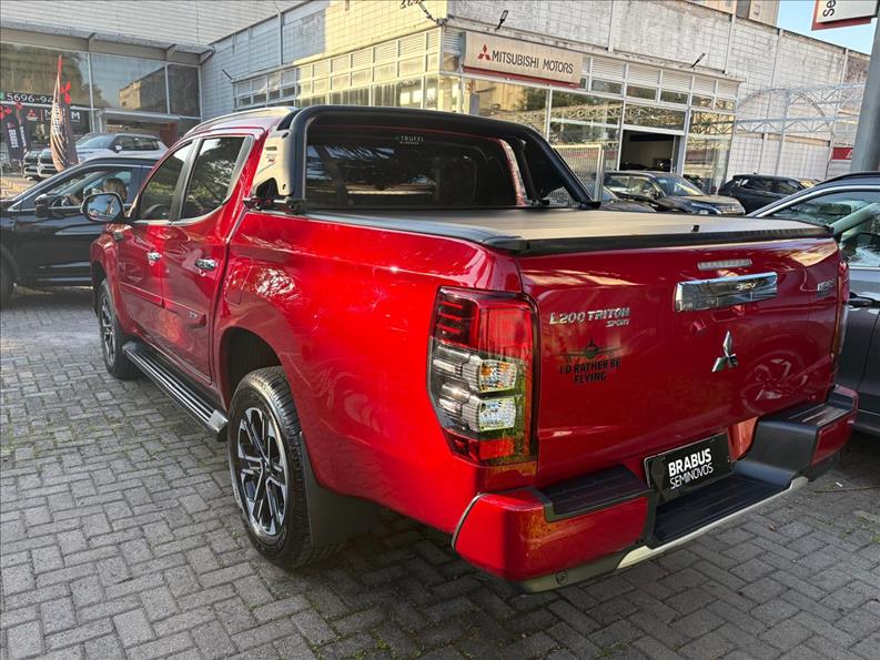 Mitsubishi-L200 TRITON-2.4 16V Turbo Sport Hpe-s CD 4X4