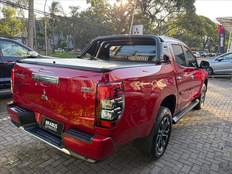 Mitsubishi-L200 TRITON-2.4 16V Turbo Sport Hpe-s CD 4X4