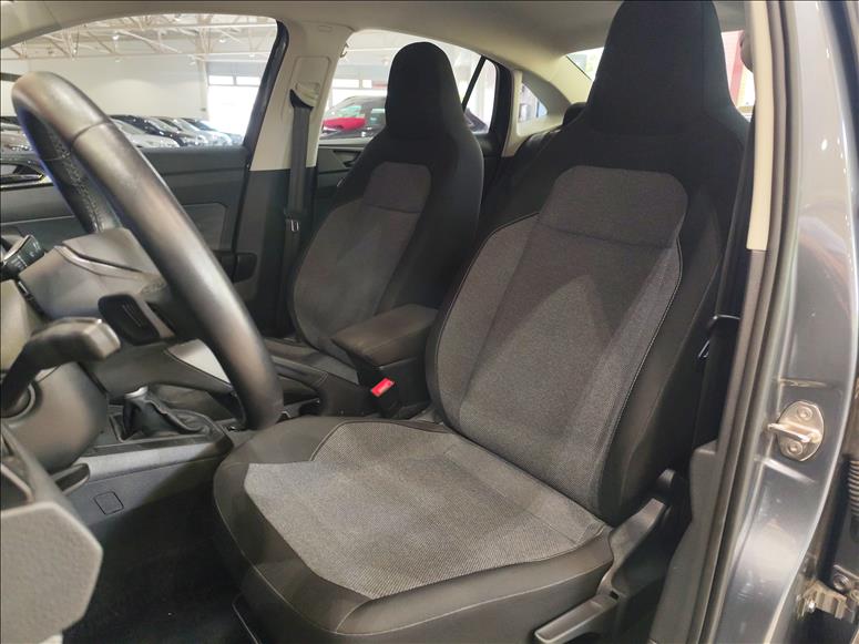 VW - Volkswagen-VIRTUS-1.0 170 TSI