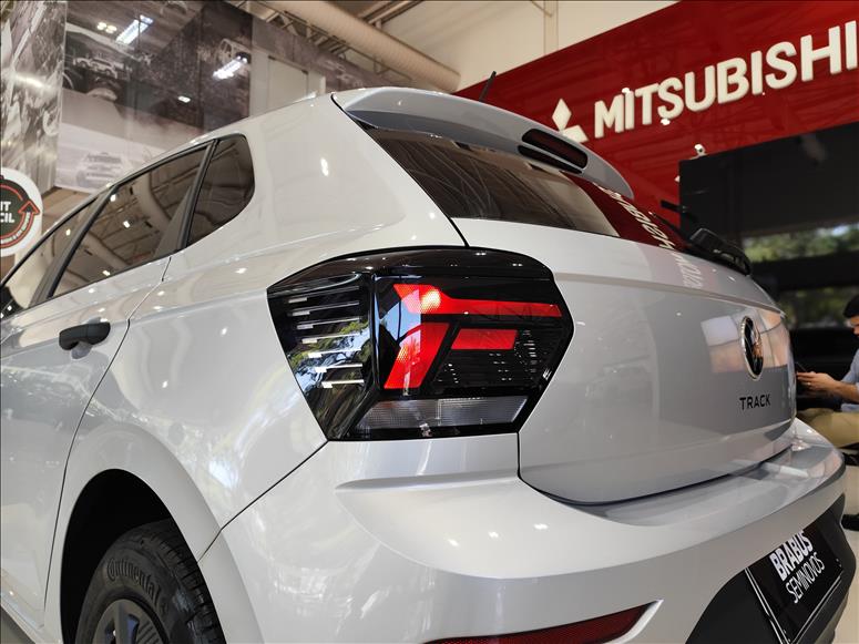 VW - Volkswagen-POLO-1.0 MPI Track