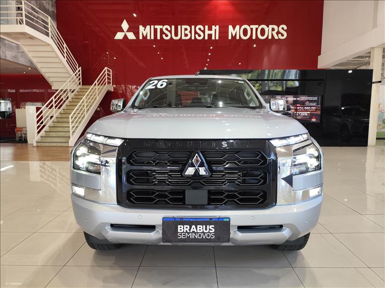 Mitsubishi-TRITON-2.4 Biturbo CD Hpe-s 4X4