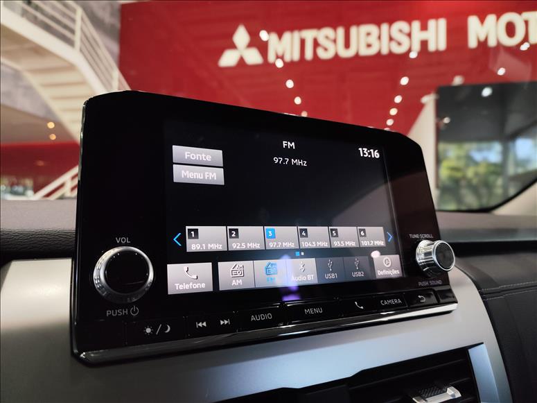 Mitsubishi-TRITON-2.4 Biturbo CD Hpe-s 4X4