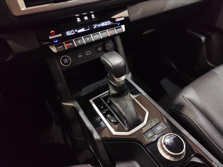 Mitsubishi-TRITON-2.4 Biturbo CD Hpe-s 4X4