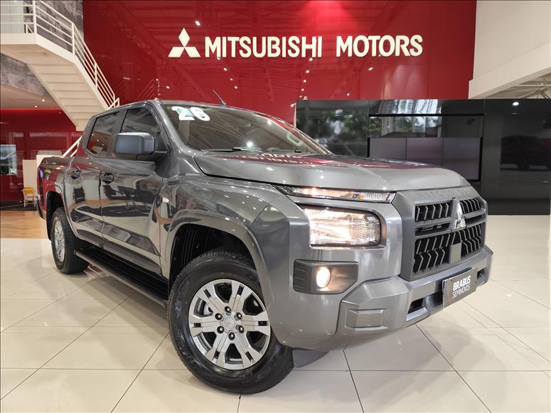 Mitsubishi-TRITON-2.4 Biturbo CD GLS 4X4