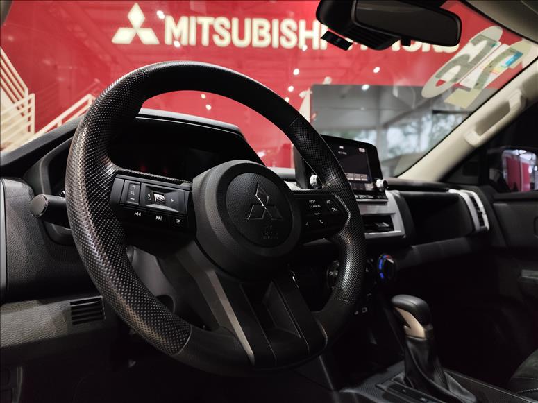 Mitsubishi-TRITON-2.4 Biturbo CD GLS 4X4