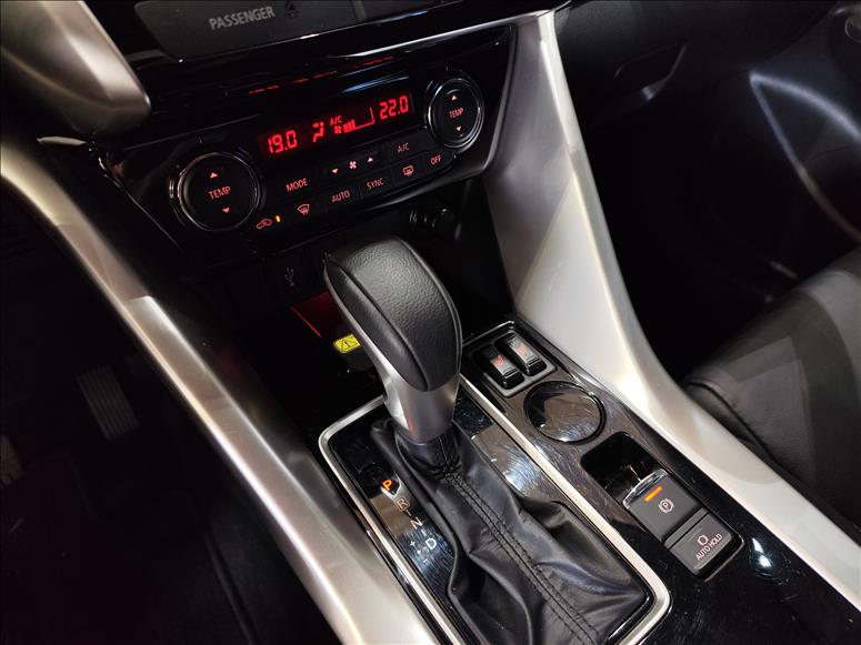 Mitsubishi-ECLIPSE CROSS-1.5 Mivec Turbo Hpe-s