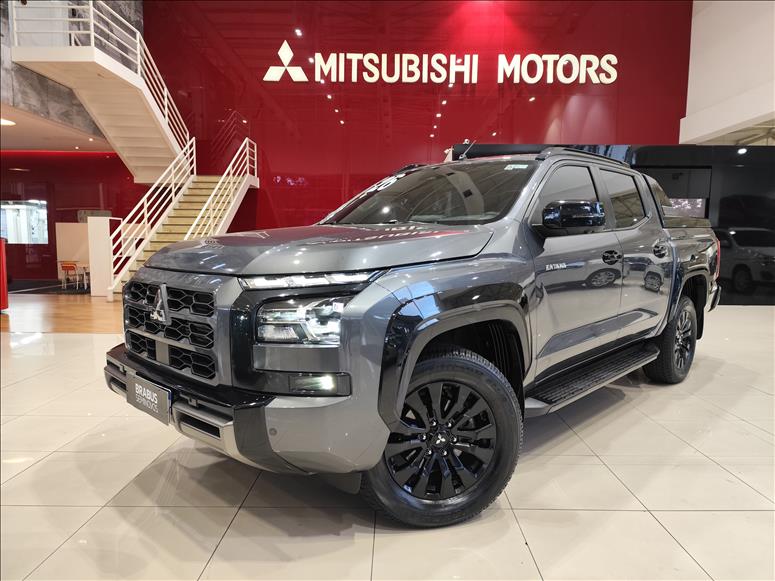 Mitsubishi-TRITON-2.4 Biturbo CD Katana 4X4