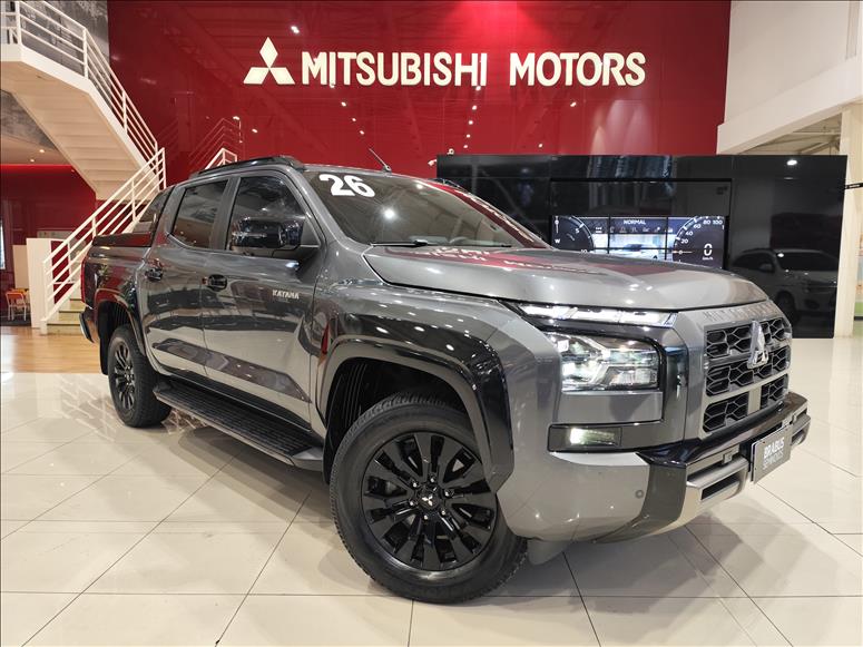 Mitsubishi-TRITON-2.4 Biturbo CD Katana 4X4