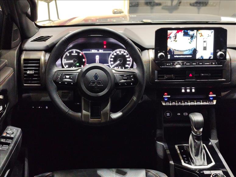 Mitsubishi-TRITON-2.4 Biturbo CD Katana 4X4