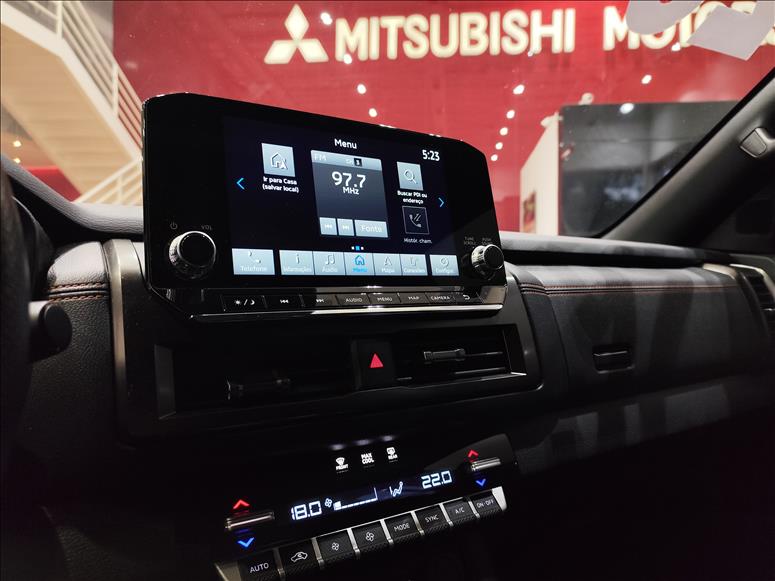 Mitsubishi-TRITON-2.4 Biturbo CD Katana 4X4