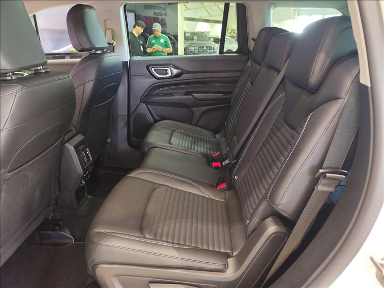 Jeep-COMMANDER-1.3 T270 Turbo Longitude