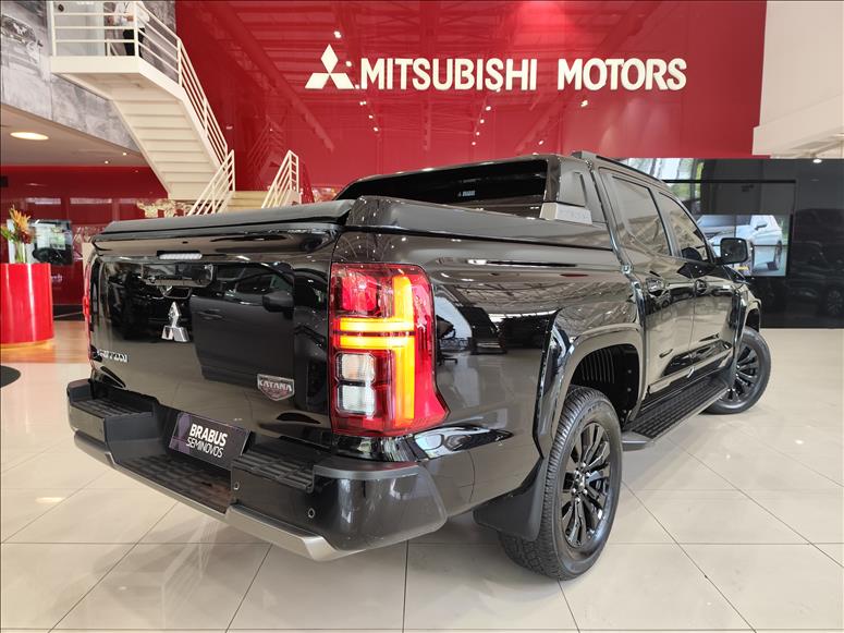 Mitsubishi-TRITON-2.4 Biturbo CD Katana 4X4