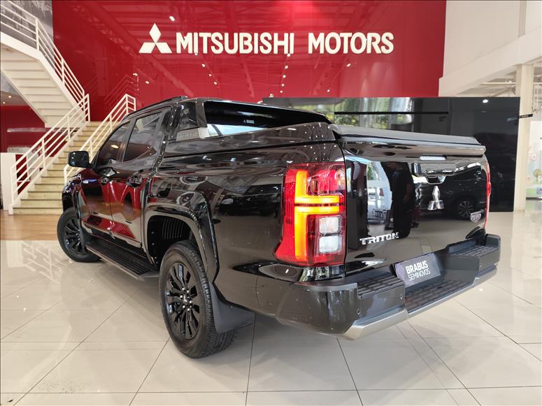 Mitsubishi-TRITON-2.4 Biturbo CD Katana 4X4
