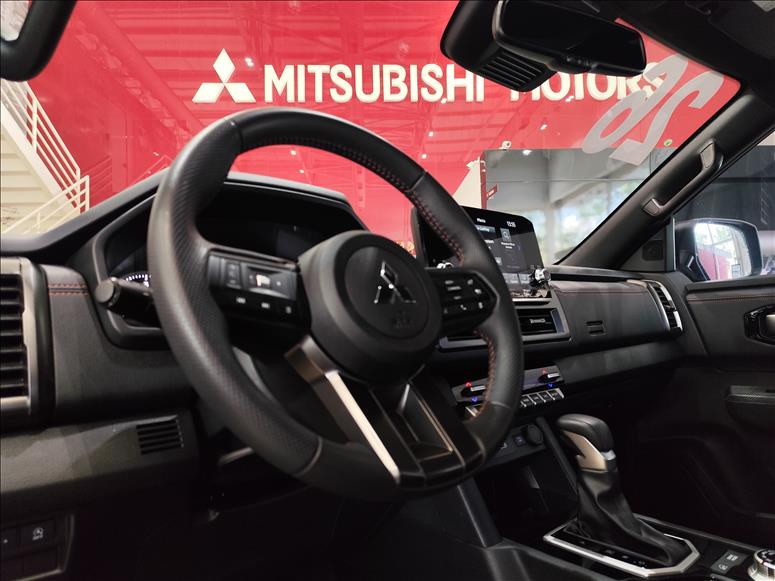Mitsubishi-TRITON-2.4 Biturbo CD Katana 4X4