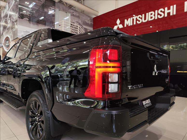 Mitsubishi-TRITON-2.4 Biturbo CD Katana 4X4