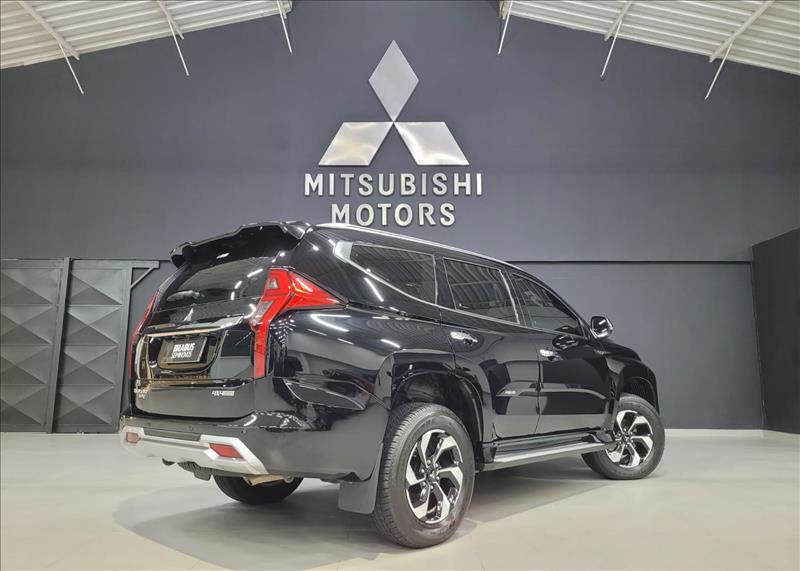 Mitsubishi-PAJERO SPORT-2.4 16V Mivec Turbo Hpe-s AWD