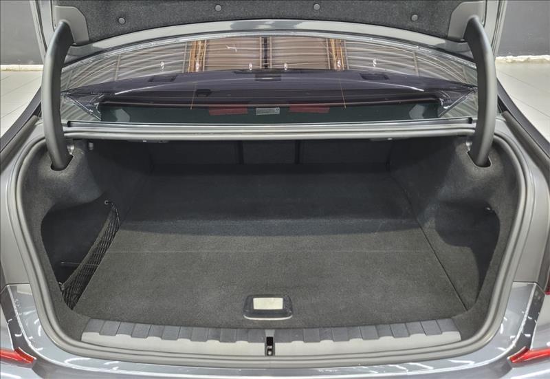 BMW-330E-2.0 16V Turbo M Sport