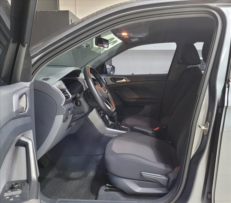 VW - Volkswagen-T-CROSS-1.0 200 TSI