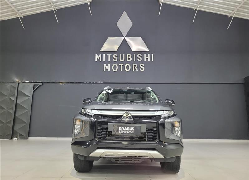 Mitsubishi-L200 TRITON-2.4 16V Turbo Sport Hpe-s CD 4X4