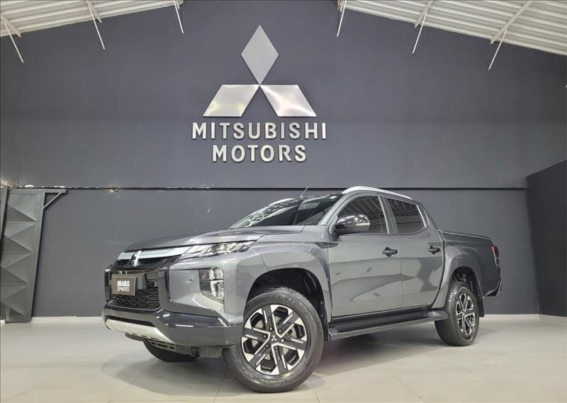 Mitsubishi-L200 TRITON-2.4 16V Turbo Sport Hpe-s CD 4X4