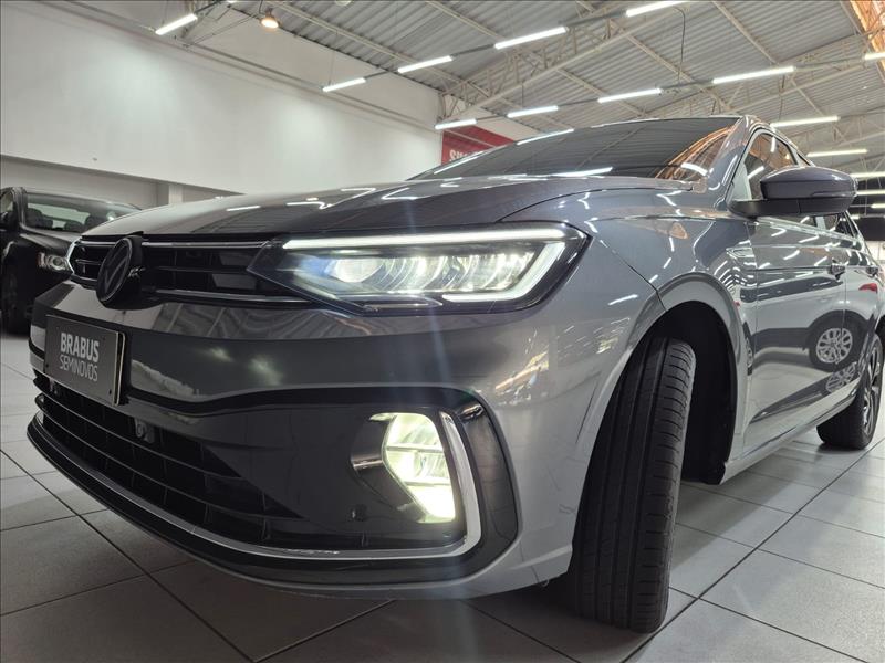 VW - Volkswagen-VIRTUS-1.0 200 TSI Highline