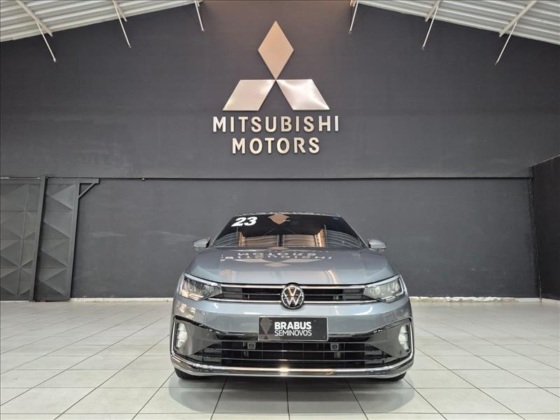 VW - Volkswagen-VIRTUS-1.0 200 TSI Highline
