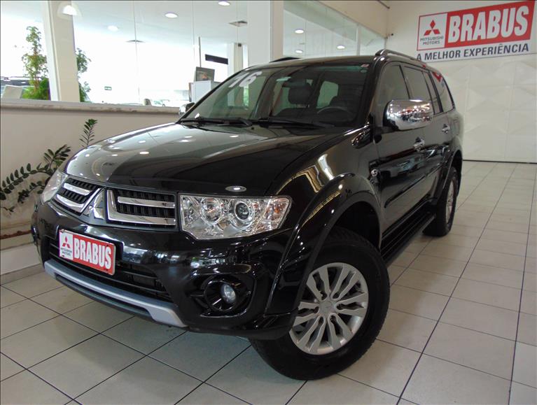 MITSUBISHI PAJERO 3.5 HPE 4X4 7 Lugares V6 24V