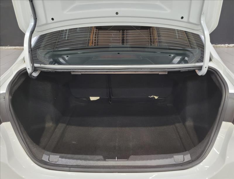 GM - Chevrolet-ONIX-1.0 Turbo Plus LT