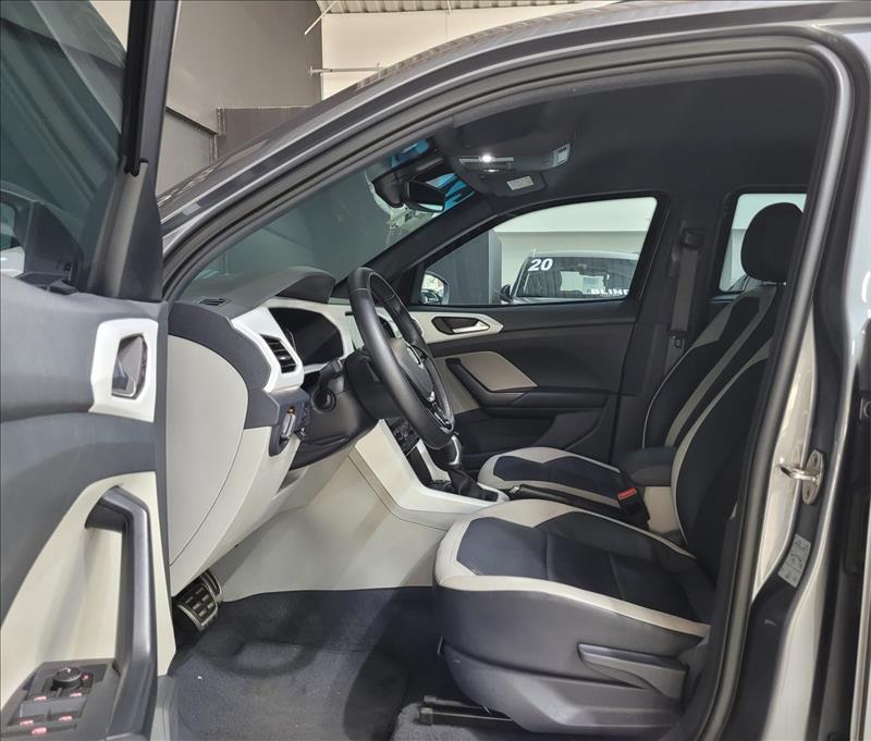 VW - Volkswagen-T-CROSS-1.4 250 TSI Highline