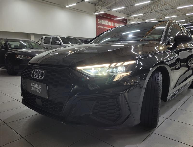 Audi-A3-2.0 40 TFSI Mhev Sedan Performance Black