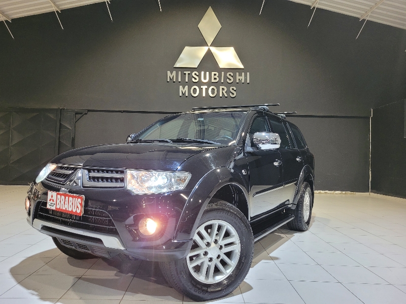 PAJERO DAKAR 3.2 HPE 4X4 7 Lugares 16V Turbo Intercooler PAJERO DAKAR 3.2 HPE 4X4 7 Lugares 16V Turbo Intercooler