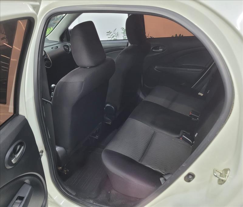 Toyota-ETIOS-1.3 X Standard 16V