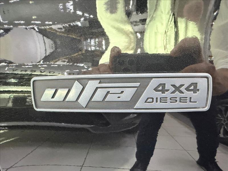 Fiat-TORO-2.0 16V Turbo Ultra 4WD