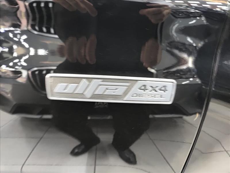 Fiat-TORO-2.0 16V Turbo Ultra 4WD