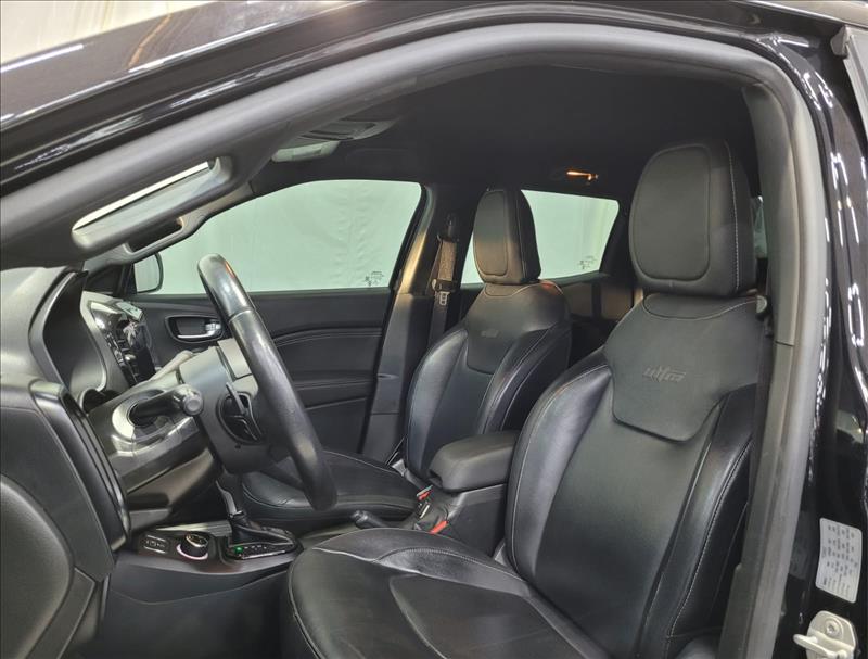 Fiat-TORO-2.0 16V Turbo Ultra 4WD