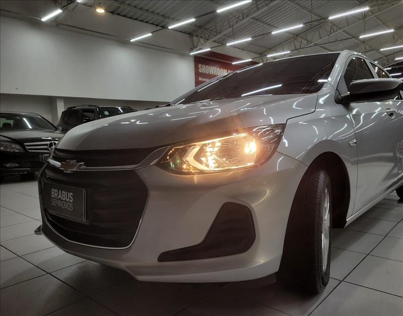 GM - Chevrolet-ONIX-1.0 Plus LT