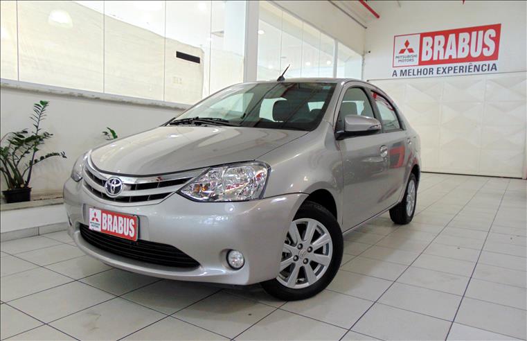 TOYOTA ETIOS 1.5 XLS Sedan 16V