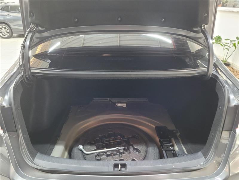 Toyota-COROLLA-1.8 VVT-I Hybrid Altis