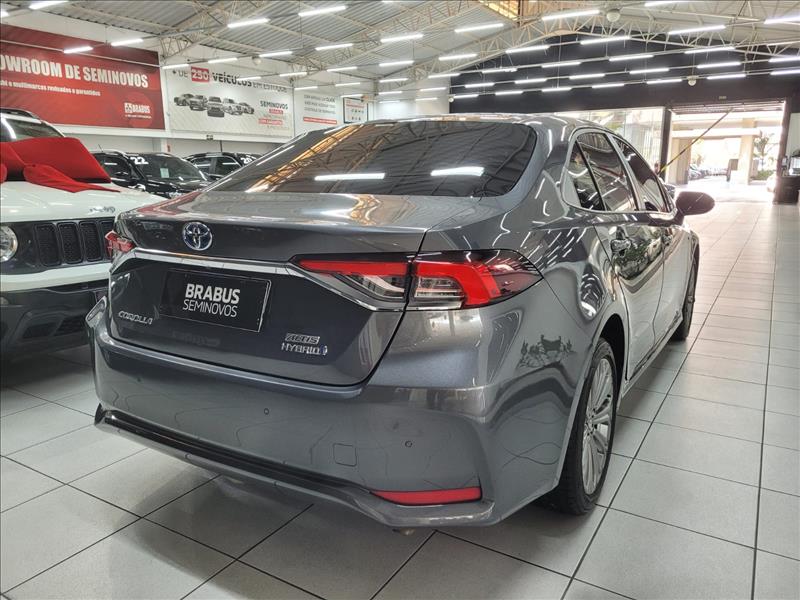 Toyota-COROLLA-1.8 VVT-I Hybrid Altis