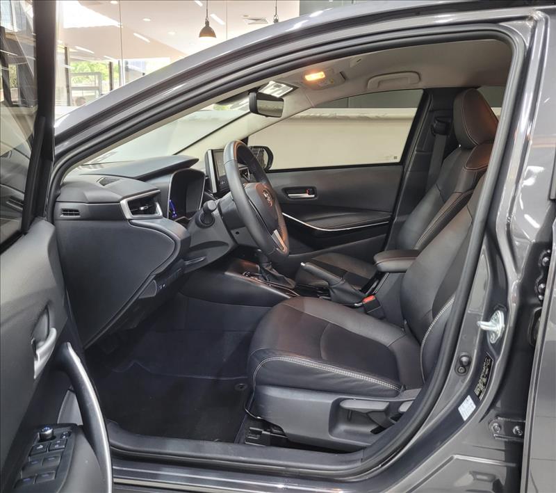 Toyota-COROLLA-1.8 VVT-I Hybrid Altis