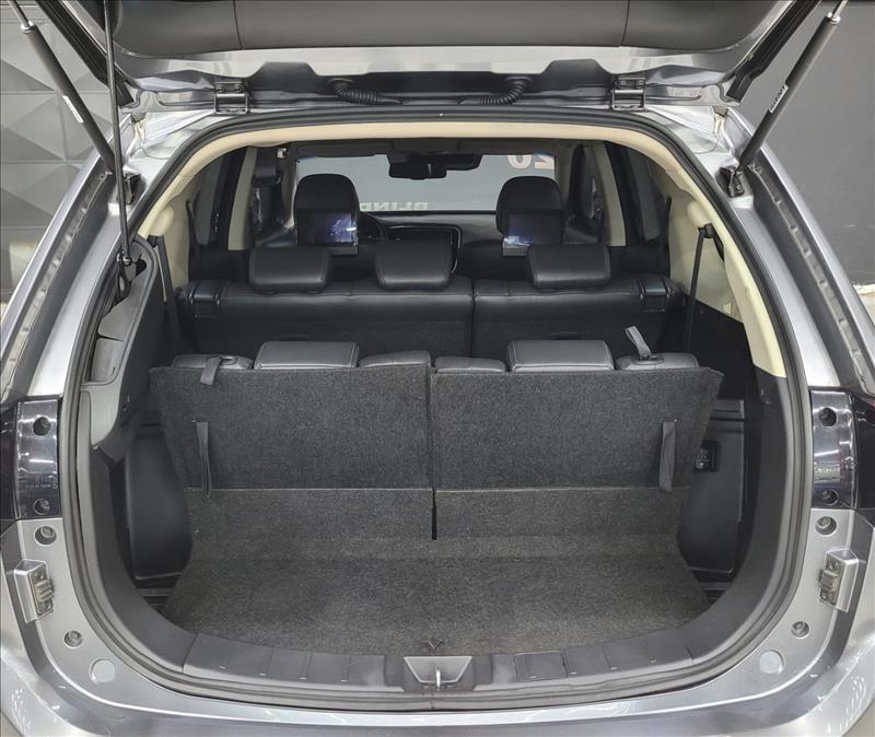 Mitsubishi-OUTLANDER-3.0 Mivec V6 Hpe-s AWD