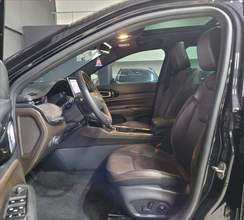 Jeep-COMMANDER-2.0 Td380 Turbo Overland