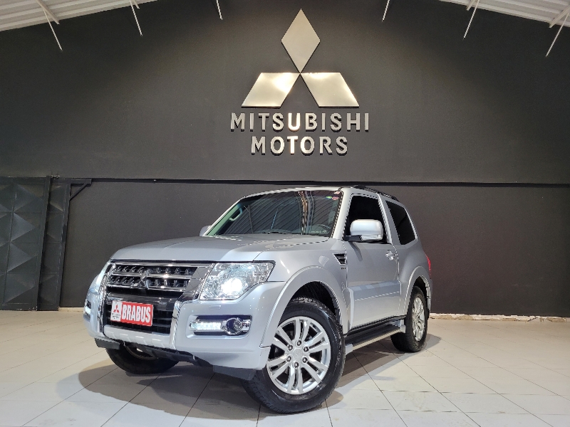 PAJERO FULL 3.8 HPE 4X4 V6 24V PAJERO FULL 3.8 HPE 4X4 V6 24V