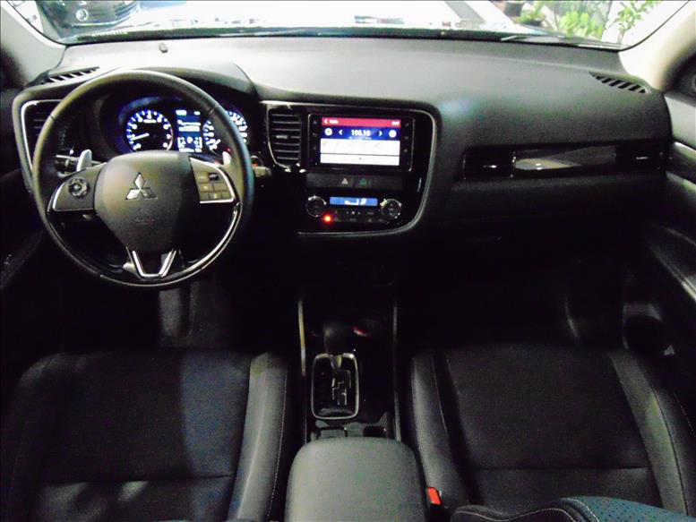 MITSUBISHI OUTLANDER 3.0 GT 4X4 V6 24V