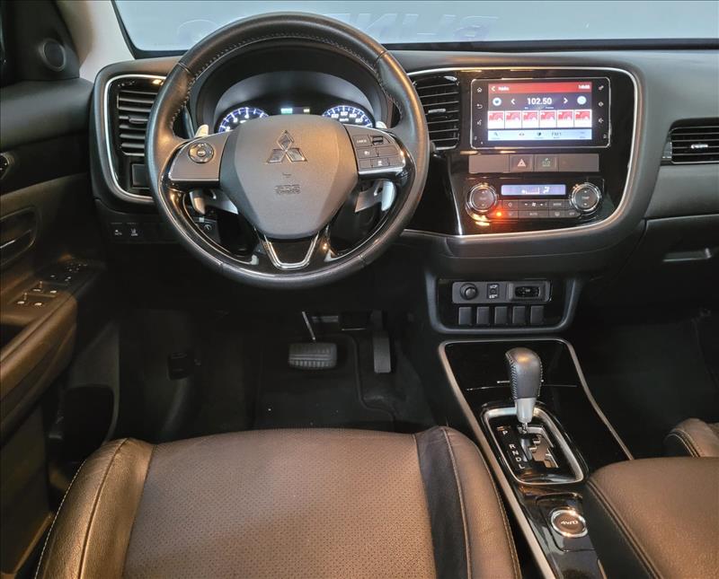 Mitsubishi-OUTLANDER-3.0 GT 4X4 V6 24V